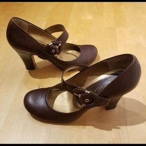 Nine West Mary Jane Heels 👠